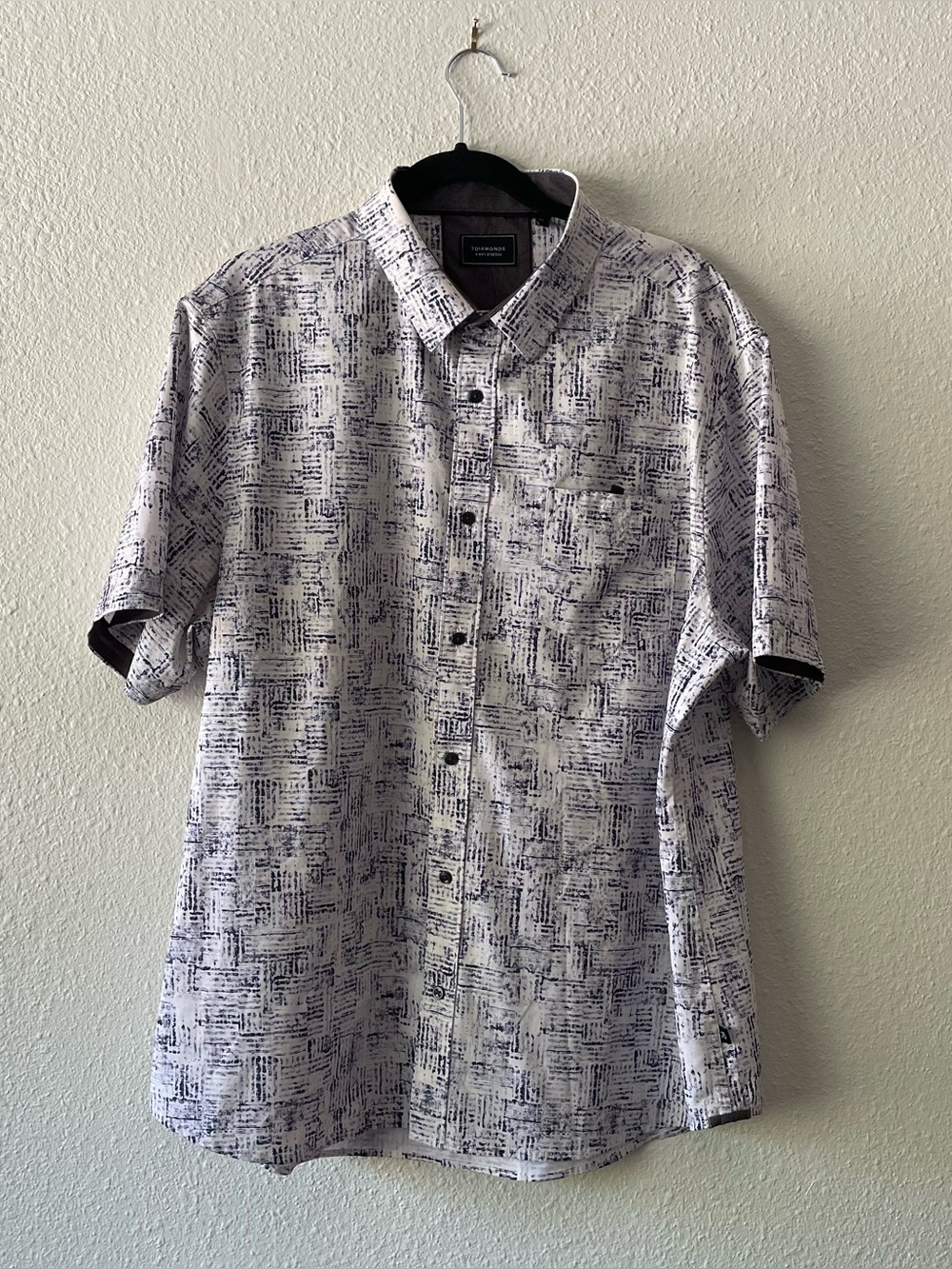 7 Diamonds Glyph Short Sleeve Button Up Shirt Mens XXL 4 Way Stretch Print